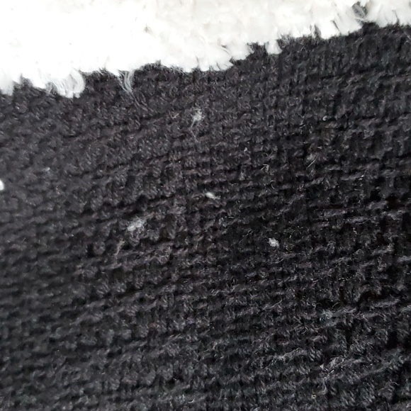 Rachel Zoe Yarn Ghost Throw Blanket - Picture 4 of 8